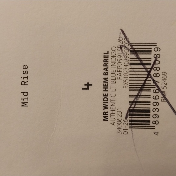 Free Assembly NWT Women's Mid-Rise Wide Hem Barrel Jeans Sz 4 Med Lt Blue Wash - Picture 9 of 10